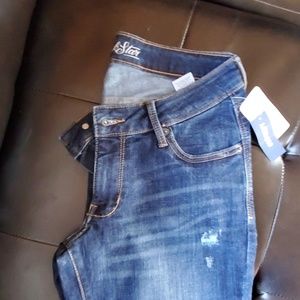 BNWT Old Navy ripped skinny jeans